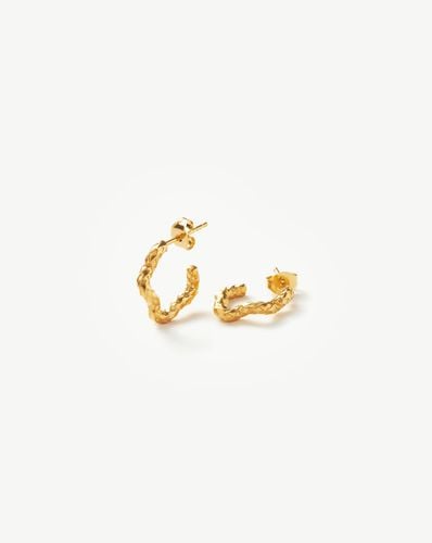 Serpent Textured Squiggle Mini Hoop Earrings | 18ct Gold Vermeil - Missoma - Modalova