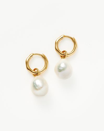 Pearl Drop Mini Hoop Earrings - Missoma - Modalova