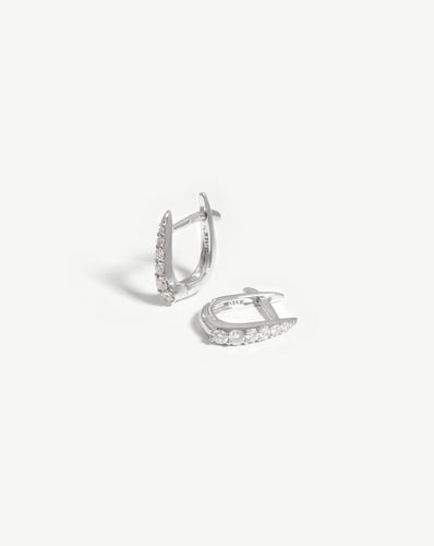 Fine Claw Huggies | 14ct White Gold/Diamond - Missoma - Modalova