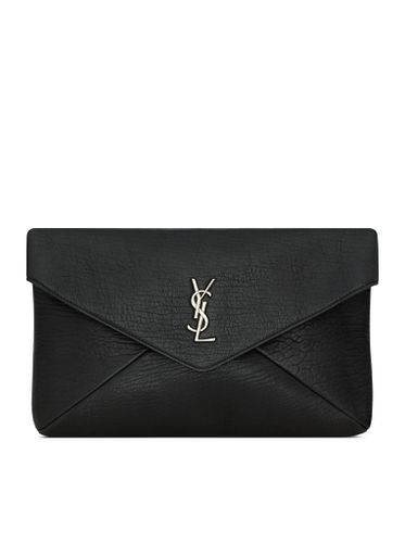 LARGE CASSANDRE ENVELOPE CLUTCH IN HAMMERED LAMBSKIN - - Man - Saint Laurent - Modalova