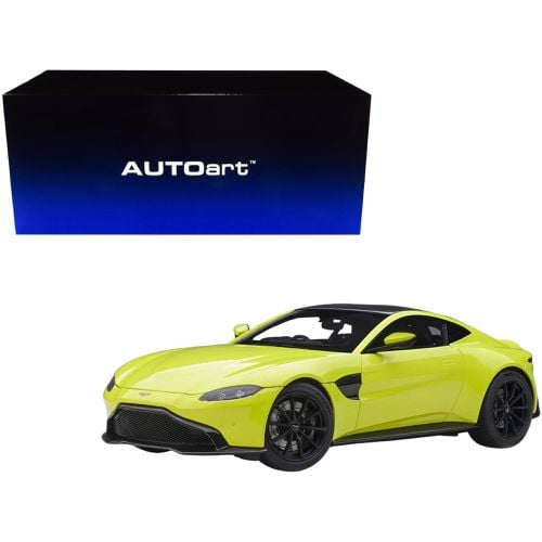 Model Car - 2019 Aston Martin Vantage RHD Lime Essence Green with Carbon - Autoart - Modalova