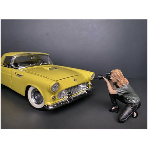 Figurine III - Weekend Car Show Polyresin for 1/18 Scale Models - American Diorama - Modalova