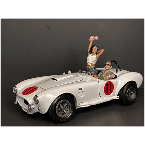 Figurine Set - Seated Couple Release IV, 2 Piece for 1/24 Models - American Diorama - Modalova