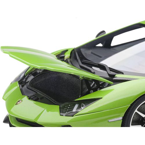 Model Car - Lamborghini Aventador S Verde Mantis/ Pearl Green - Autoart - Modalova