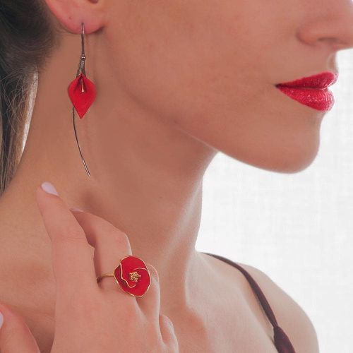 Black Silver Red Flower Lilly Earrings - Stavros - Modalova