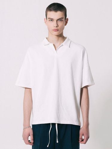 Basic Oversized Collar T-shirt_White - STONYSTRIDE - Modalova