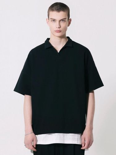 Basic Oversized Collar T-shirt_Black - STONYSTRIDE - Modalova