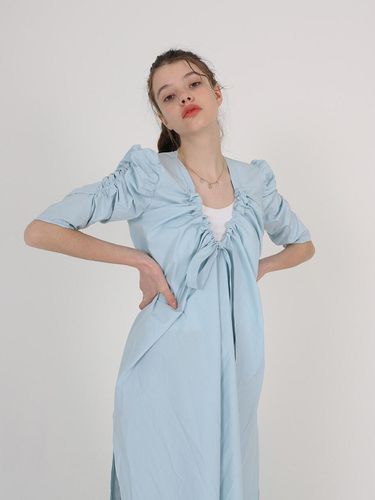 Shirring Robe Baby Blue - SOFT SEOUL - Modalova