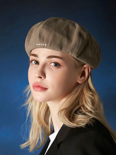 Needlepoint Newsboy Cap_Light Khaki - VARZAR - Modalova