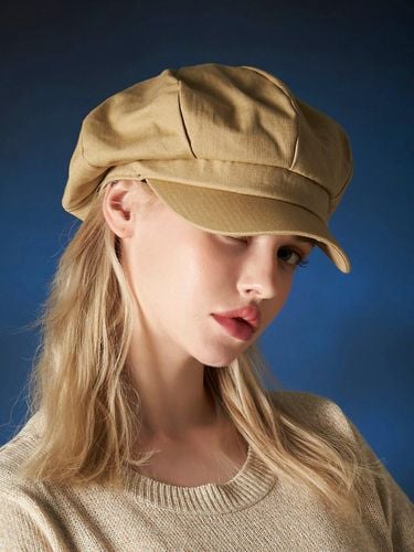 Herringbone Label Newsboy Cap_Beige - VARZAR - Modalova