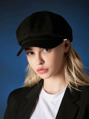 Metal Tip Herringbone Newsboy Cap_Black - VARZAR - Modalova