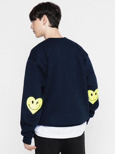 Elbow Green Heart Smile Sweatshirt - GRAVER - Modalova