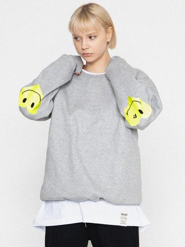 Elbow Green Heart Smile Sweatshirt - GRAVER - Modalova