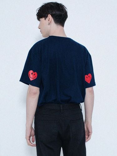 Elbow Heart Smile T-shirt_Navy - GRAVER - Modalova