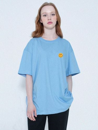 Elbow Dot Short Sleeve T-shirt_Sky Blue - GRAVER - Modalova