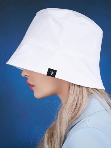 Label Drop Overfit Bucket Hat_White - VARZAR - Modalova