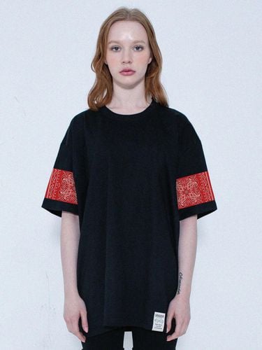 Red Half Sleeve T-shirt Black - GRAVER - Modalova