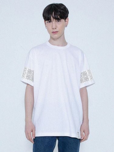 White Half Sleeve T-shirt White - GRAVER - Modalova