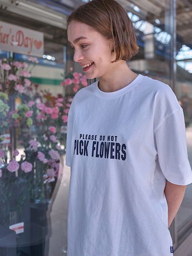 Pick Flower T-Shirt_White - STAFFONLY - Modalova