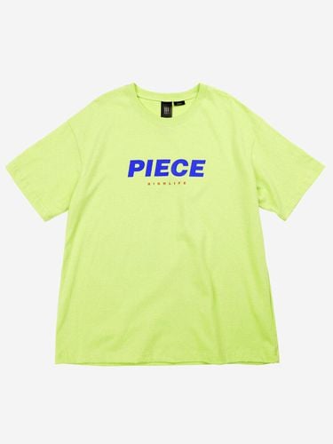 Slogan Tee_Lime - PIECEMAKER - Modalova