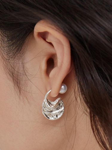 Whirl Pearl Two Way Silver Earring - MARSBOM - Modalova