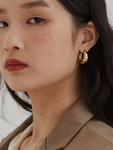 Chunky Circle Gold Earring - MARSBOM - Modalova