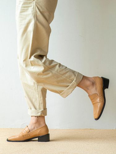 Roi Loafer Beige - Byeuuns - Modalova