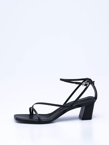 Megan Sandal - Black - HYOON - Modalova