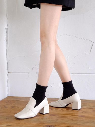 Square Middle Heel Loafer - MOL:pin - Modalova