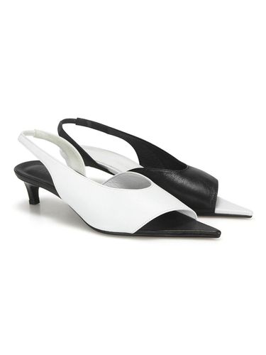 Extreme Sharp Toe Diagonal Lined Slingbacks _White - FLAT APARTMENT - Modalova