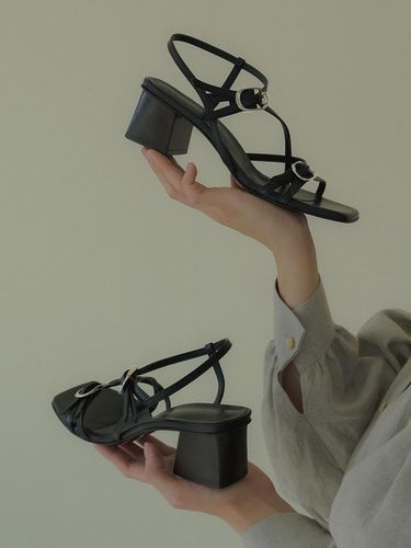 Giselle Sandals Black - HYOON - Modalova