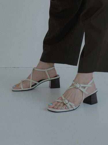 Giselle Sandals White - HYOON - Modalova