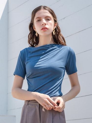 Boat Neck Shirred t-shirt Skyblue - 320SHOWROOM - Modalova