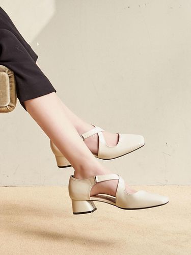 N20-S167_X-Strap Pumps_Cream - NONETHELESS - Modalova