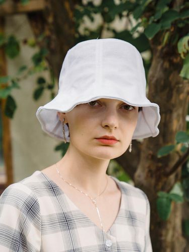 Saclay Bucket Hat (3 Colors) - MANES - Modalova