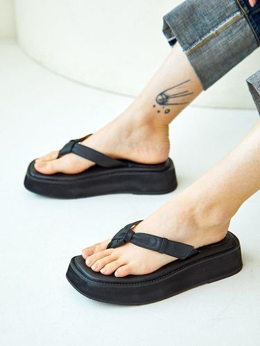 BKS2010 Rim Flip Sandals Black - Byeuuns - Modalova