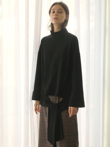 Tied Turtleneck Tee Shirt Black - WARDROBE - Modalova