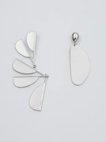 Metal Wings Earrings Silver - viollina - Modalova