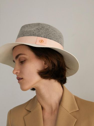 Half N Half Hat Gray White - NUHAT - Modalova