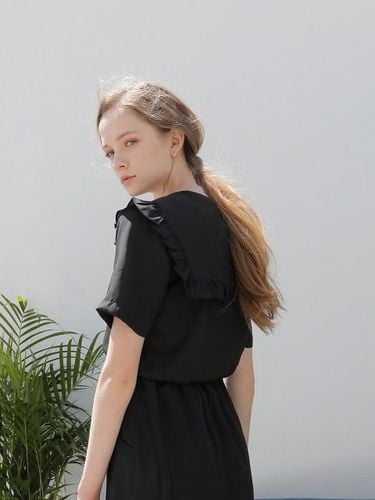 FRILL SAILOR SHIRT BLACK - bibyseob - Modalova