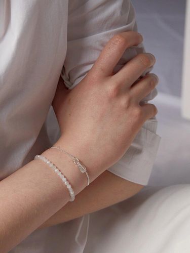 Pure Moonstone Bracelet - LOVE ME MONSTER - Modalova