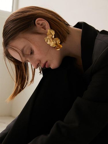 Wavy Line 01 Earring Showpiece - OOZE - Modalova