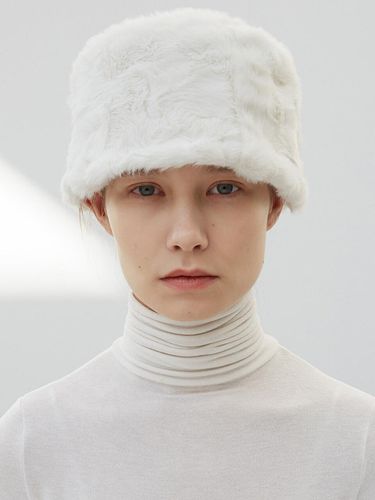 Low Lampshade Hat_Cream - AWESOME NEEDS - Modalova