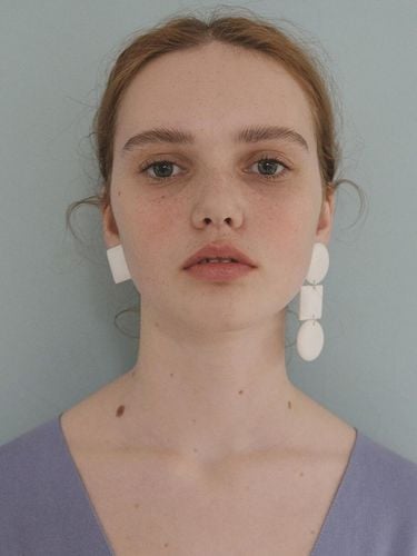 Wooden Bell Earring-White - BAEBAE - Modalova