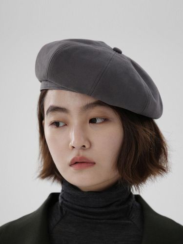 Bread Beret / T Suede / Smoke Grey - UNDERCONTROL STUDIO - Modalova