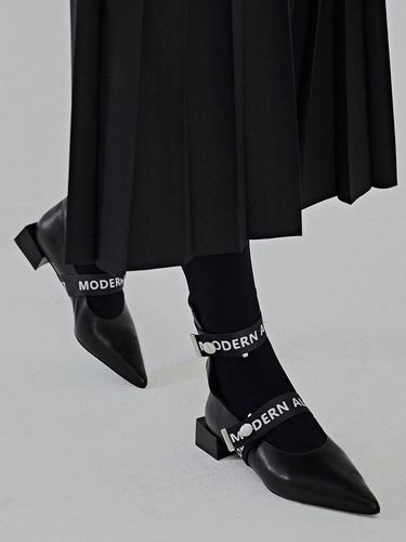 L O V E Flat Boots_BK - MODERN ALCHEMIST - Modalova