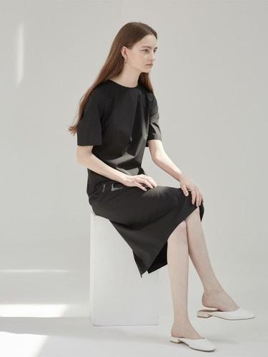 Pleated Drape Dress - Black - KLEAN - Modalova