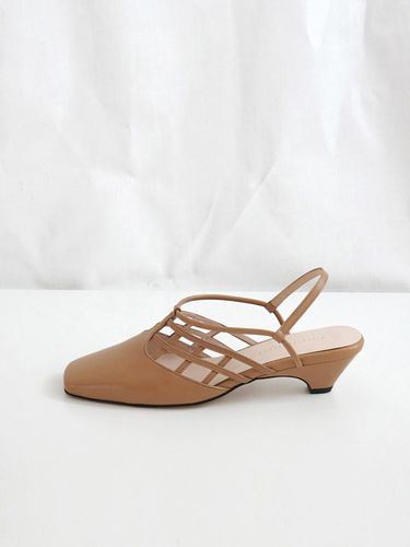 Waffle Slingback Camel - february second - Modalova