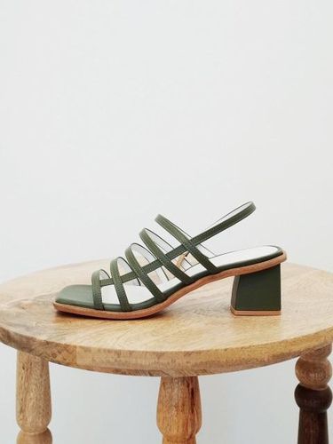 Square Mama Sandals Olive Green - february second - Modalova