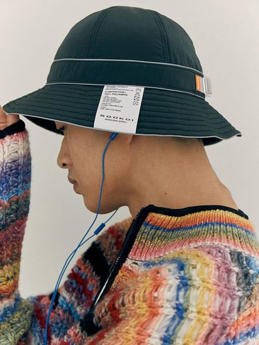 Reflective Piping Bucket Hat_Charcoal - SOOKOI - Modalova